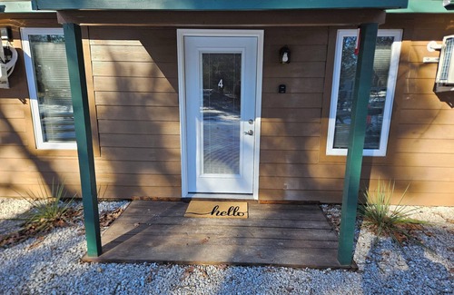 Lebanon Condominio | 2-bedroom Condo #4 at Bennettscape Lodge with AC, WiFi by Bennett Spring Park MO