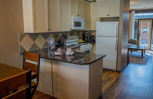 Cougar Creek Condominio | 2 Bedroom Condo at Mystic Springs Chalets & Hot Pools
