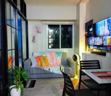 CSJDM Apartamento | 2 BEDROOM CONDO close to SM Tungko BULACAN ideal for Family Queen bed on Bedroom 1 accessible to Bedroom 2 with sliding doors Free Wifi & Netflix to watch in a comfy sofa & twin bed Access to SWIMMING POOL entry is very affordable and kids get for free