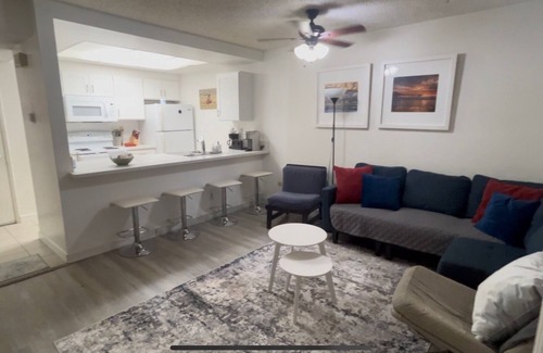 Grantville Condominio | 2-Bedroom Condo - close to all!