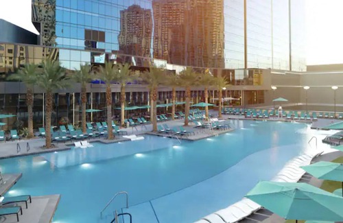 Las Vegas Condominio | 2 Bedroom Condo, Full Kitchen, Sleeps 6, Elara Resort, Las Vegas!