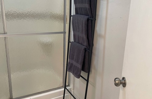 Lake City Condominio | 2-bedroom condo in Lake City with WiFi, AC