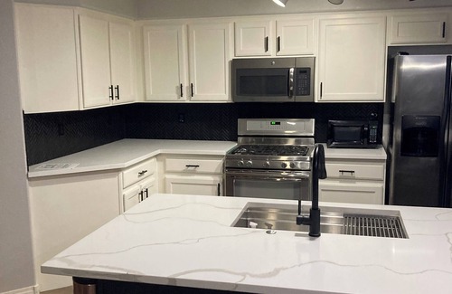 Rhodes Ranch Condominio | 2 Bedroom Condo in Prime Location in Southwest Las Vegas w/Pool and Gym Access