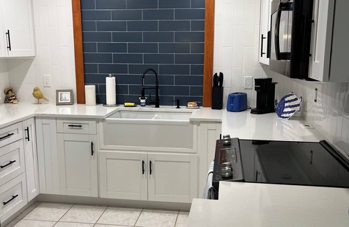 Indialantic Condominio | 2-bedroom condo in peaceful Indialantic with amenities, minimum rental-60 days