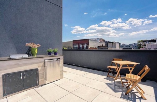 Williamsburg Condominio | 2 Bedroom Condo in Williamsburg - Huge Private Terrace with City Views