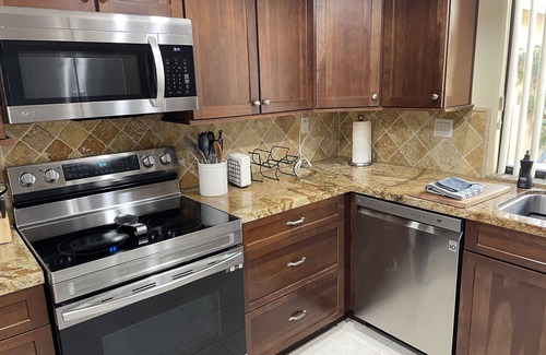 Palm Desert Condominio | 2-bedroom condo just 9 minutes drive to Agua Caliente Casino
