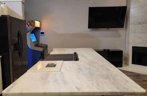 Lake Highlands Condominio | 2-bedroom condo just 9 minutes drive to Galleria Dallas