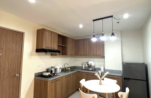 Mandaue Condominio | 2 bedroom condo near Ayala Center Cebu and SM City Cebu with AC, gym,WiFi & pool