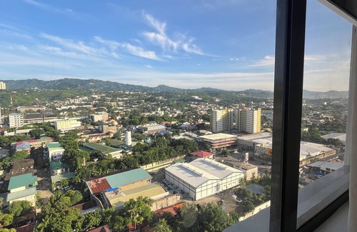 Mandaue Condominio | 2 bedroom condo near Ayala Center Cebu and SM City Cebu with AC, gym,WiFi & pool