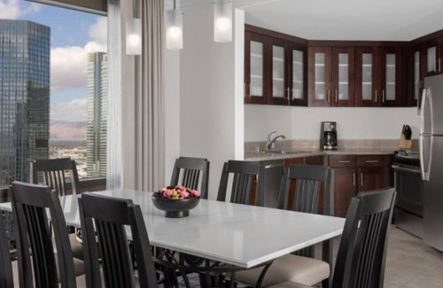 Las Vegas Condominio | 2 Bedroom Condo, Sleeps 8, at Marriott Grand Chateau Resort!