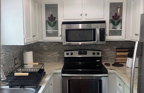 Holiday Island Condominio | 2-bedroom condo in cozy Holiday Island with AC, WiFi