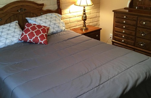 Glendale Condominio | 2-bedroom condo with AC, WiFi in Glendale