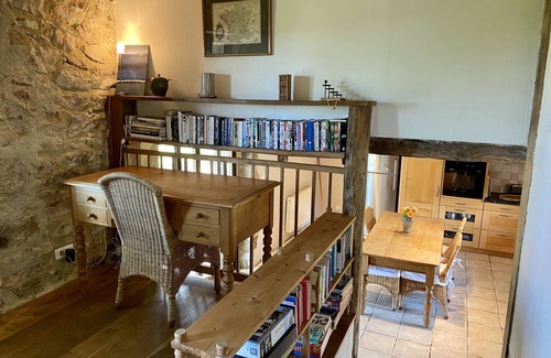 Puy-d'Arnac Cabaña | Casa rural de 2 dormitorios con piscina privada rodeada de naturaleza.