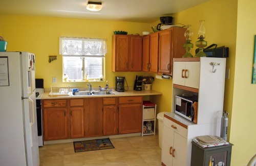 Dennis Port Casa | 13 Bayberry Ln- casa de 2 dormitorios a pocos pasos del río Swan