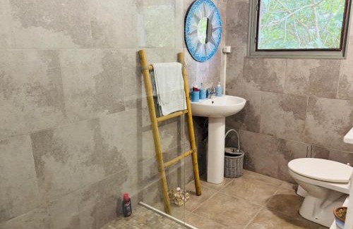 Caylus Casa | 2 Bedroom Cottage - Sleeps 6 - Pool - Garden