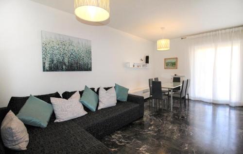 Montoggio Apartamento | 2 Bedroom Cozy Apartment In Montoggio