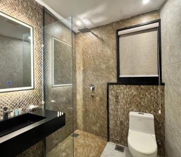 Lahore Apartamento | 2 Bedroom Cozy Apartment by Lux Haven Stays