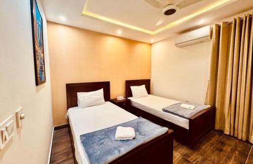 Lahore Apartamento | 2 Bedroom Cozy Apartment by Lux Haven Stays