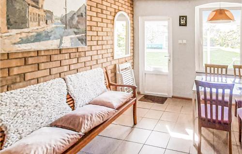 Nowe Warpno Casa | 2 Bedroom Cozy Home In Nowe Warpno