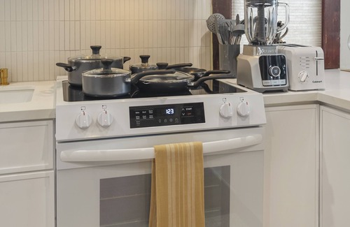 Whittier Apartamento | 2 Bedroom Craftsman:KING Bed:Office:Views:Parking::Between Disney/Universal