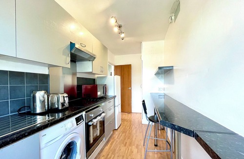 London Borough of Ealing Apartamento | 2 bedroom entire flat, 15 min from tube station, family friendly