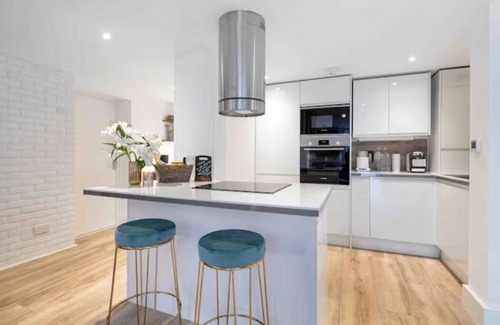 Snaresbrook Apartamento | 2 Bedroom, extra stylish, stunning apartment - Escape London, in London