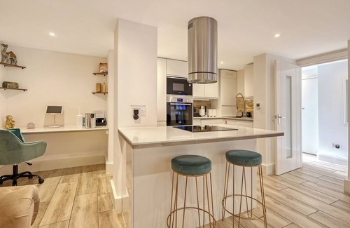 Snaresbrook Apartamento | 2 Bedroom, extra stylish, stunning apartment - Escape London, in London