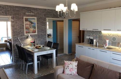 Trikomo Apartamento | NUEVO PISO DE 1 DORMITORIO CON PISCINA Y VISTA AL RESTAURANTE, 15 MINUTOS A LA PLAYA DE LANDY LONG