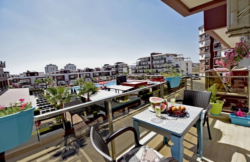 Trikomo Apartamento | NUEVO PISO DE 1 DORMITORIO CON PISCINA Y VISTA AL RESTAURANTE, 15 MINUTOS A LA PLAYA DE LANDY LONG