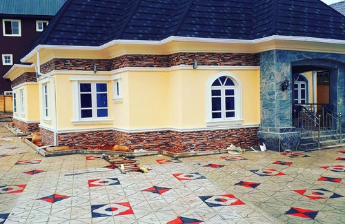 Obazu Casa | 2-BEDROOM for short/Longer stays. Whole building