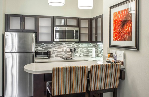 Jacksonville Condominio | Desayuno buffet gratis. Piscina al aire libre. Gimnasio. ¡Ideal para grupos!