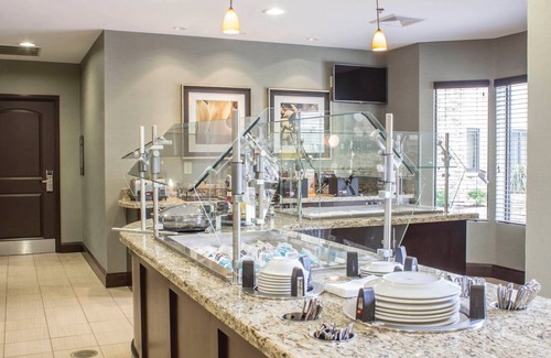 Jacksonville Condominio | Desayuno buffet gratis. Piscina al aire libre. Gimnasio. ¡Ideal para grupos!