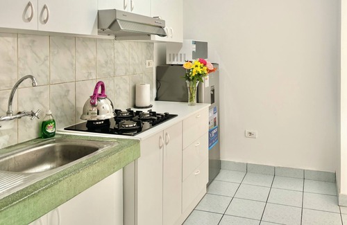 Cusco Apartamento | 2 Bedroom Fully Furnished Apt, Walkable Andina University with WiFi, hot shower