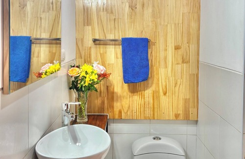 Cusco Apartamento | 2 Bedroom Fully Furnished Apt, Walkable Andina University with WiFi, hot shower