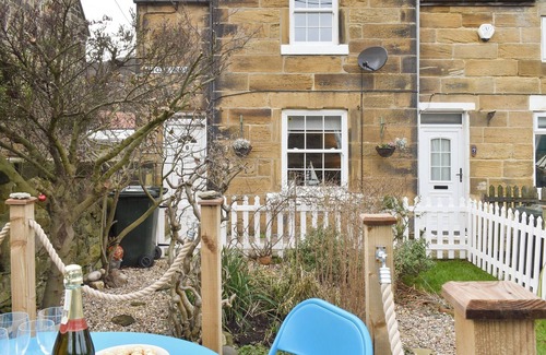 Skinningrove Cabaña | 2 bedroom accommodation in Skinningrove, near Saltburn-by-the-Sea