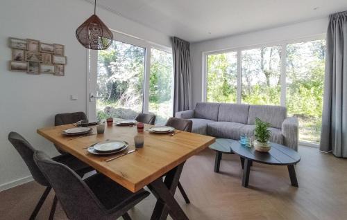 Heinkenszand Casa | 2 Bedroom Gorgeous Home In Heinkenszand