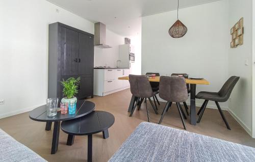 Heinkenszand Casa | 2 Bedroom Gorgeous Home In Heinkenszand