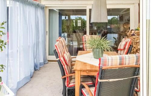 Tomta Casa | 2 Bedroom Gorgeous Home In Hallstavik