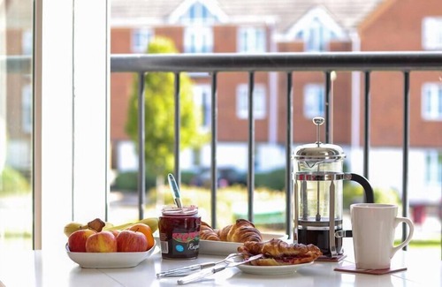 Middleton Cheney Apartamento | 2 bedroom - great location near train station & parking @Banbury
