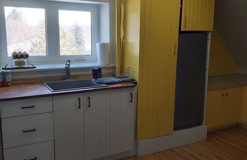 Barrie Apartamento | 2 bedroom heritage penthouse apartment by the lake
