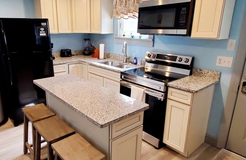 Rehoboth Beach Casa | 2 Bedroom Home Located in Lewes