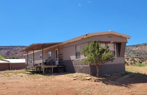 Coyote Casa | 2 bedroom home surrounded by beautiful mountains!