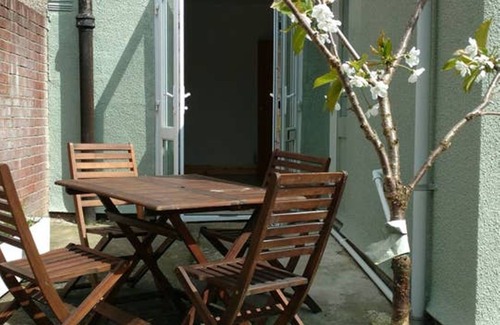Bristol Casa | 2 Bedroom House close to centre and shopping