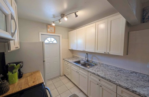 Disston Heights Casa | 2-bedroom house in brilliant St. Petersburg with WiFi, AC