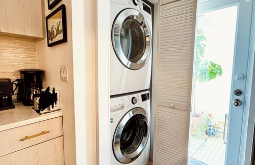 Miami Shores Casa | 2-bedroom house in beautiful El Portal with huge backyard