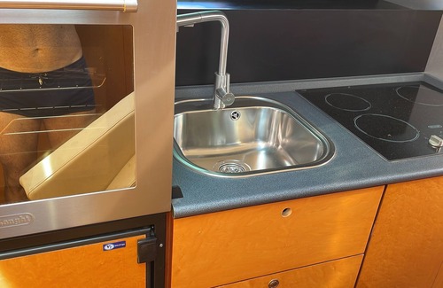 Lido di Ostia Alquiler De Eote | 2 Bedroom Houseboat in Lido di Ostia
