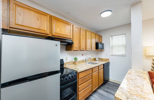 George Bush Park/Eldridge Casa | 2 Bedroom - Houston Energy Corridor