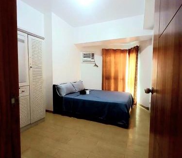 Ermita Apartamento | 2 Bedroom in Grand Riviera Suites infront of US Embassy