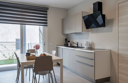 Rivoltella Apartamento | 2 Bedroom Apartment in Desenzano del Garda