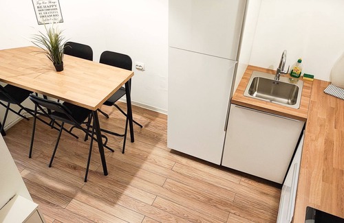 Novi Sad Apartamento | Loft de 2 habitaciones de 70 metros cuadrados con garaje privado 5 minutos a pie de la plaza principal